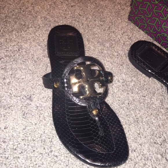 Tory Burch Amanda sandals - Picture 3 of 5